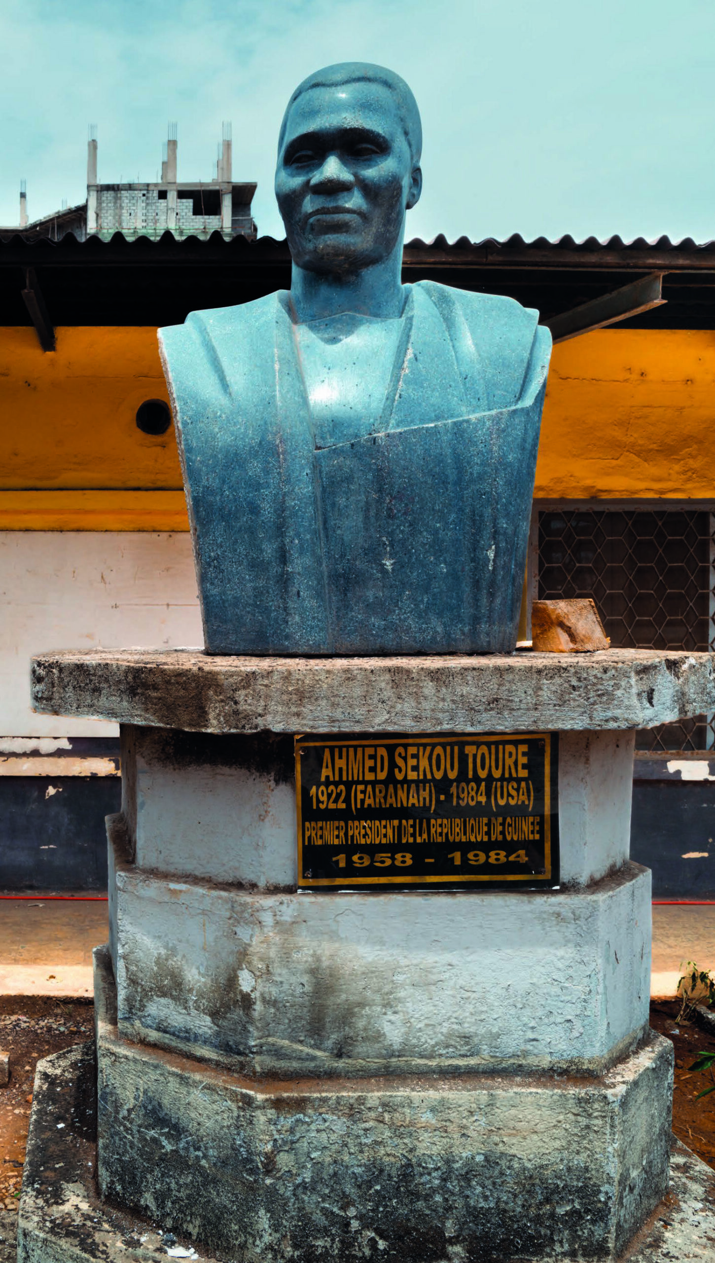 buste de l’ancien dictateur Sékou Touré