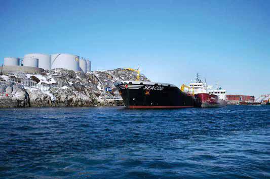 Pétroliers à l’entrée du port de Nuuk